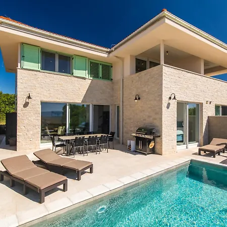 Mila * Sveti Vid-Miholjice