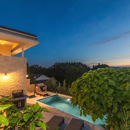 Mila * Sveti Vid-Miholjice