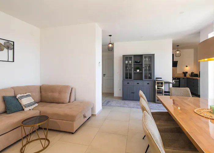 Mila * Sveti Vid-Miholjice